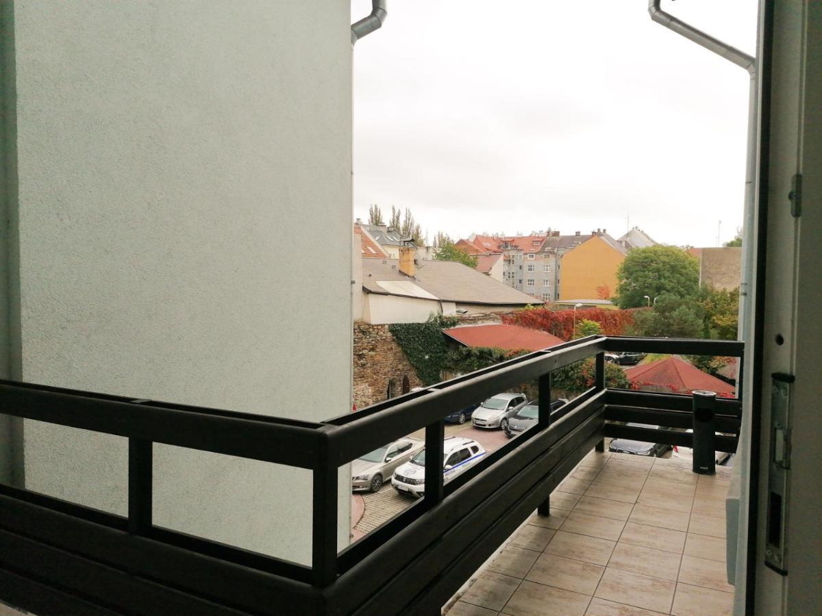 Hostel Vodna 1 Kosice Bagian luar foto